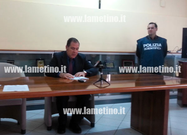 conf-stampa-commissariato-borelli-nov-2013-ok.jpg