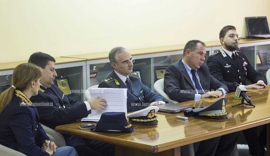 conf-stampa-forze-ordine-28-ott-2015.jpg