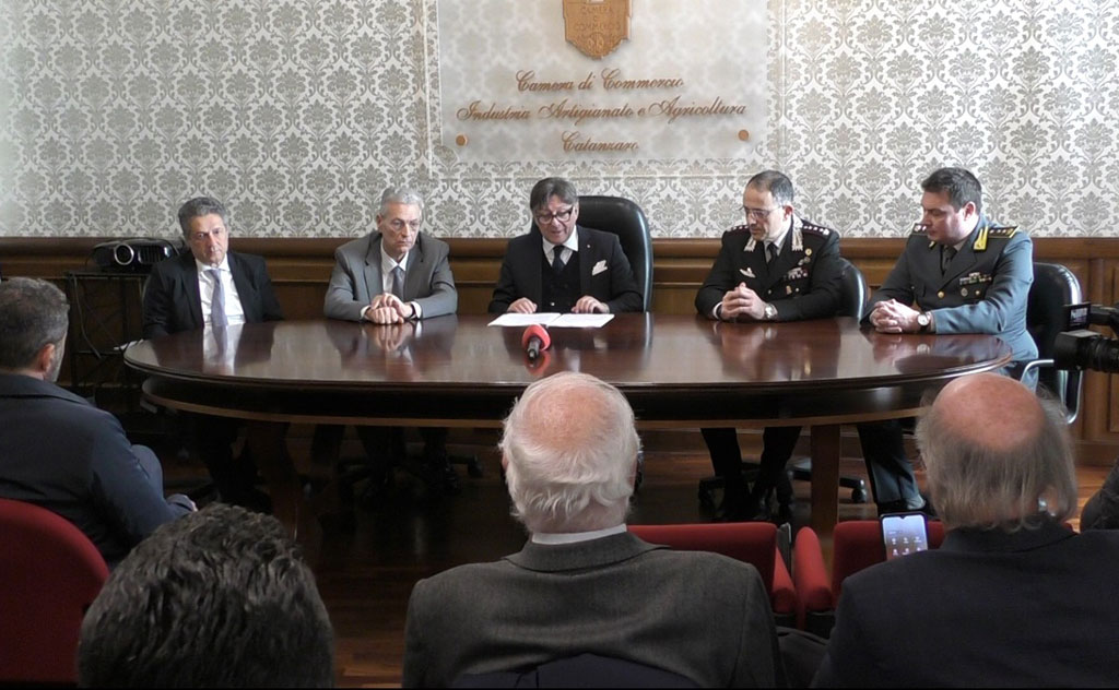 Intimidazioni e racket, incentivi alle imprese calabresi per installazione sistemi di videosorveglianza