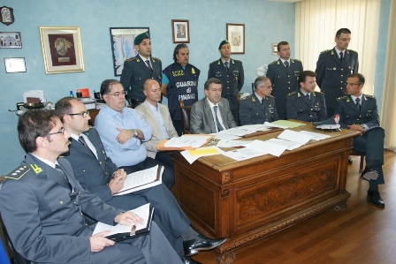 conf_stampa_procura_sequestro_cofain_ok