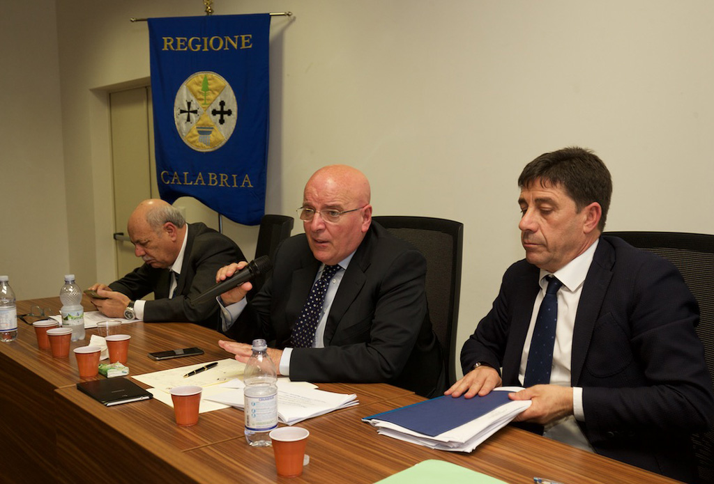 Oliverio incontra Comuni su proposta tariffaria per servizio idrico 2016-2019