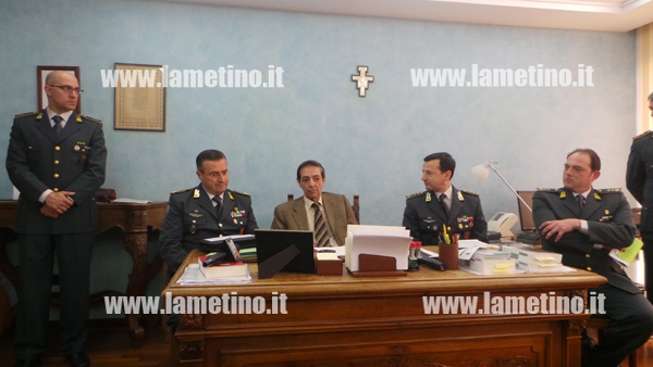 conferenza-stampa-arresti-truffa-marz-2014.jpg