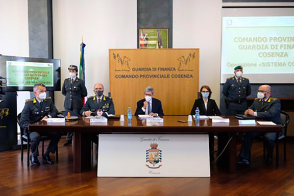 conferenza-stampa-sistema-cosenza.jpg