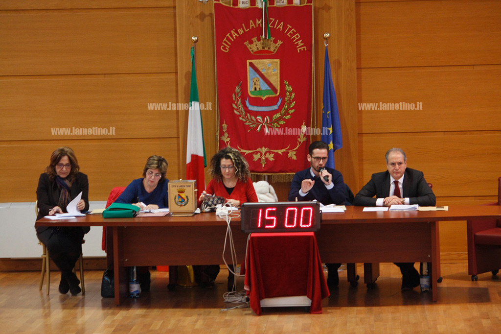 Lamezia, consiglio comunale: eletti componenti pari opportunità, discussione anche su parchimetri e illuminazione pubblica