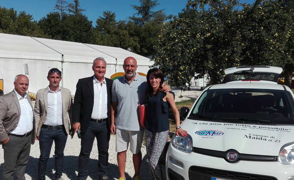 Centro Commerciale e Comune Maida donano auto a comune Amatrice