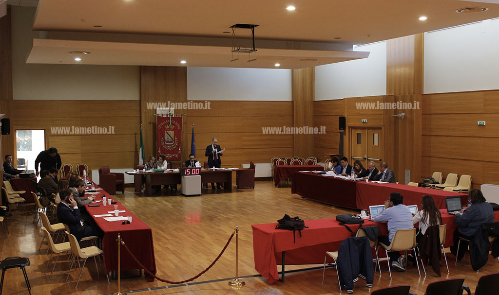 Consiglio Comunale: censimento su edilizia residenziale e Lamezia si candida per la scuola regionale di polizia locale