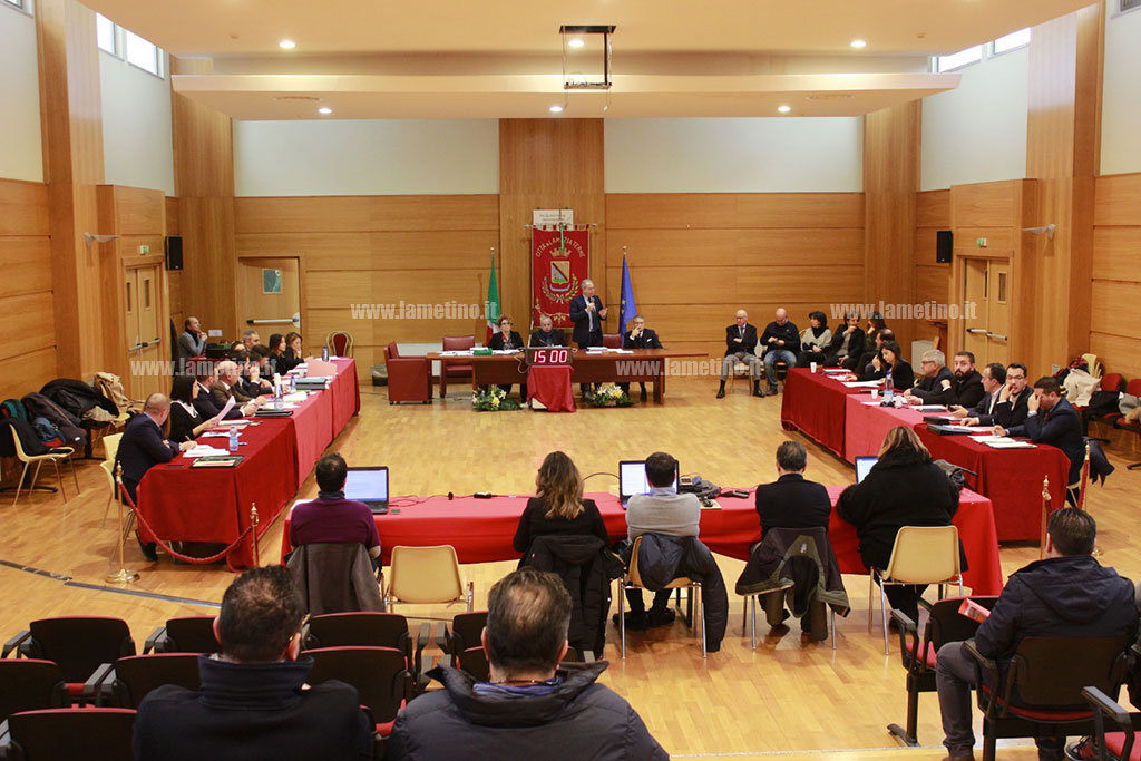 Lamezia, il consiglio comunale approva le linee programmatiche della giunta