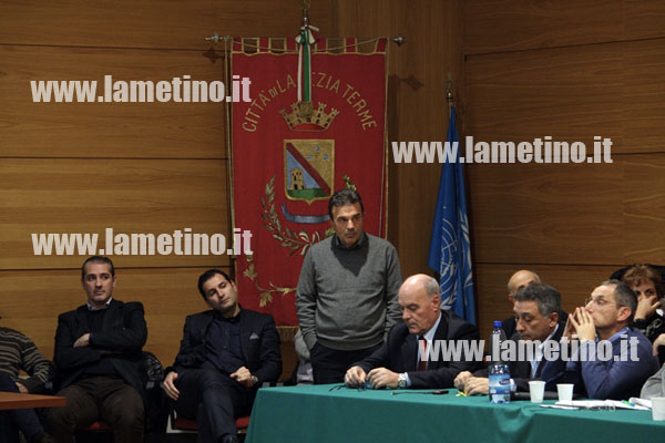 Lamezia: Dopo bagarre in consiglio, Giunta invia carte su Bilancio a Corte dei Conti