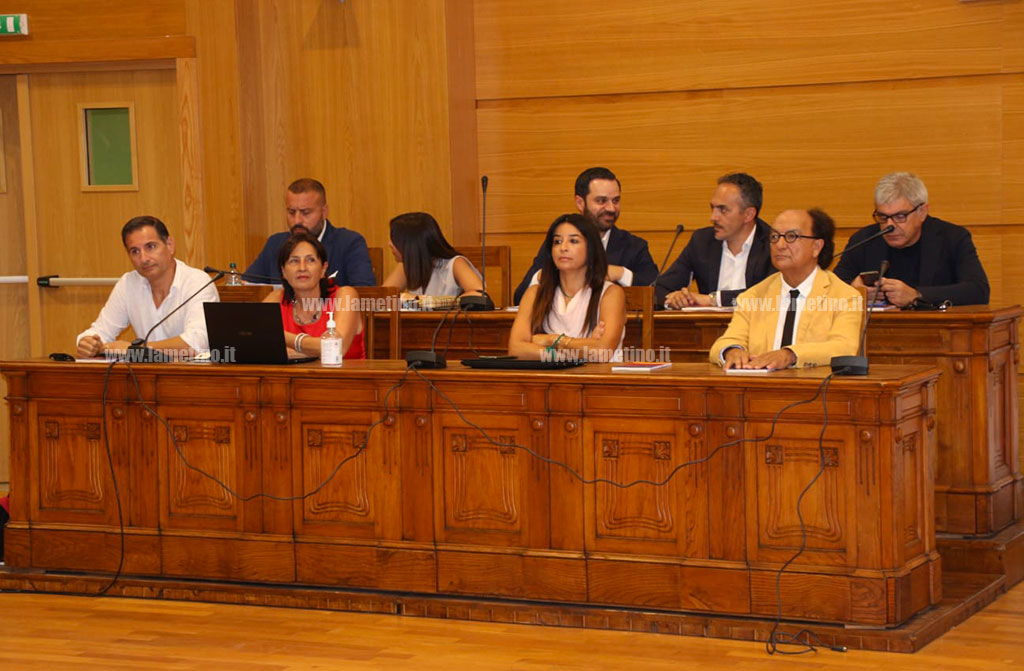 consiglio-comunale-lameziaa5d5f27e8_032d2.jpg