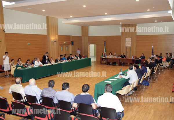 Lamezia: Consiglio comunale approva bilancio di previsione 2012