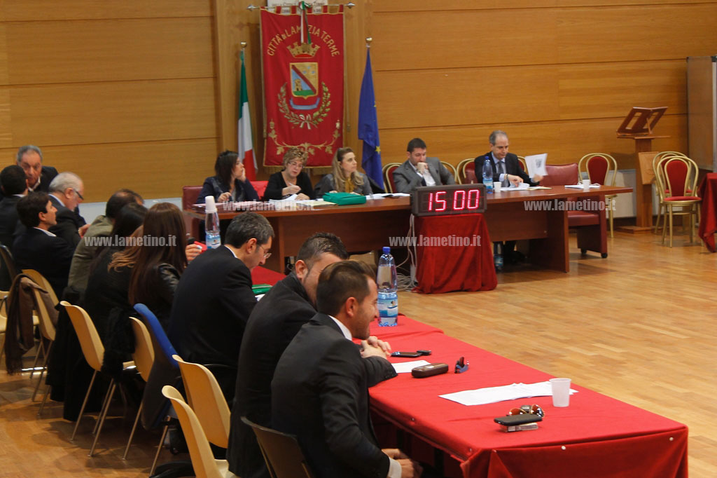 Lamezia: consiglio comunale, scontro sulla sdemanializzazione di aree adiacenti al nuovo palazzetto
