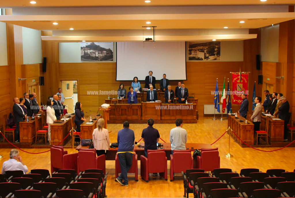 Lamezia, Consiglio comunale approva il bilancio consuntivo: via libera ad agevolazioni per la Tari