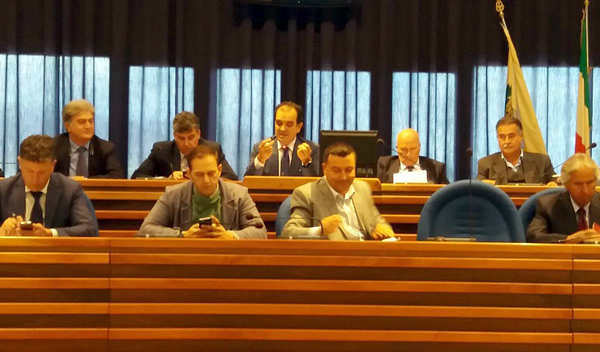 Provincia Catanzaro: approvato lo schema bilancio per il 2016 e pluriennale 2017-2018 