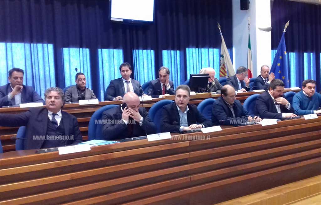 Provincia di Catanzaro approva schema di bilancio previsione con 11 voti favorevoli e un astenuto