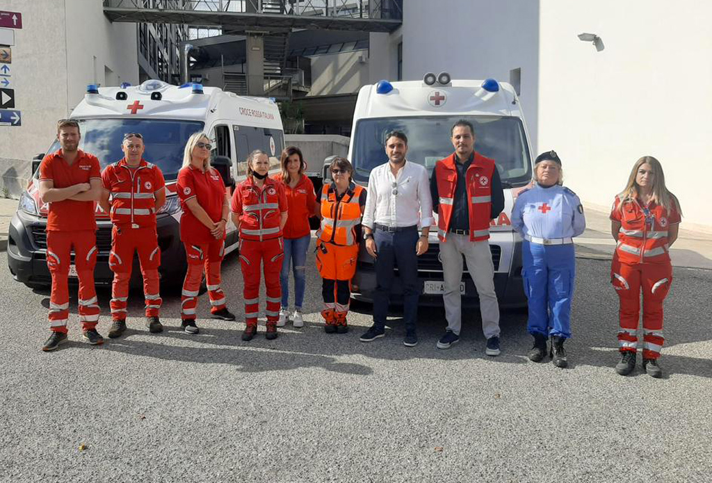 Incendio ambulanza Croce Rossa a Reggio, mezzi ospitati in parcheggio Consiglio regionale