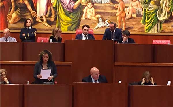 "Lande desolate", Oliverio torna in consiglio regionale