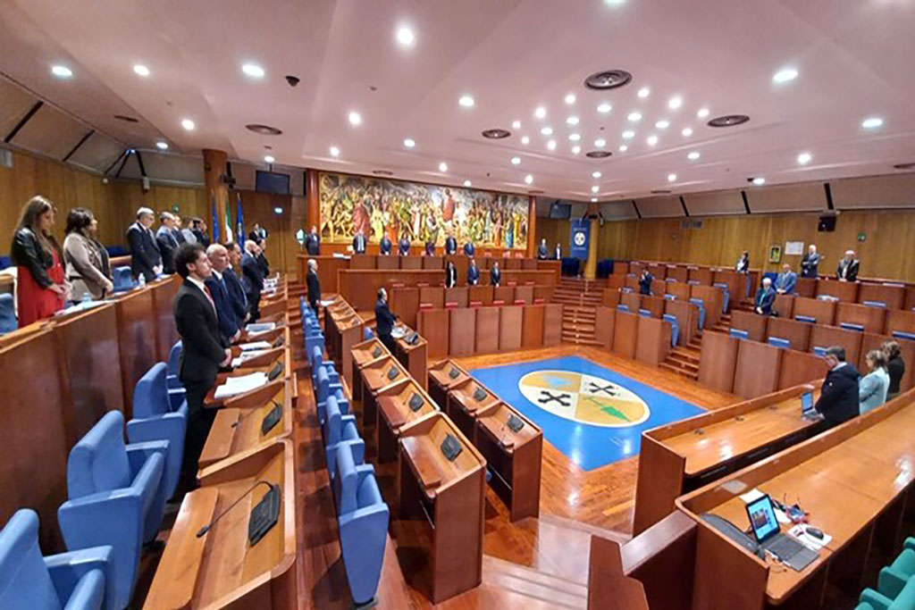Regione, in Consiglio un minuto di silenzio per le vittime di Cutro. Approvati i punti all'ordine del giorno