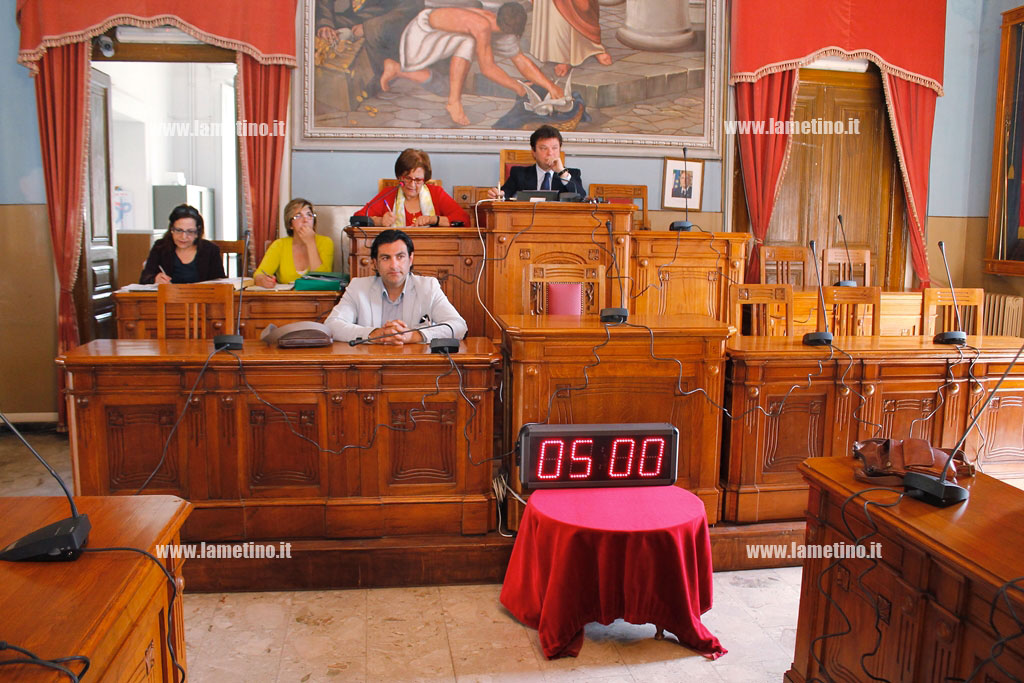 Lamezia: consiglio rinviato a venerdì 8, Grandinetti invita a presenza consiglieri