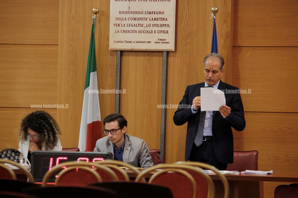 consiglio2-08032016-164801.jpg