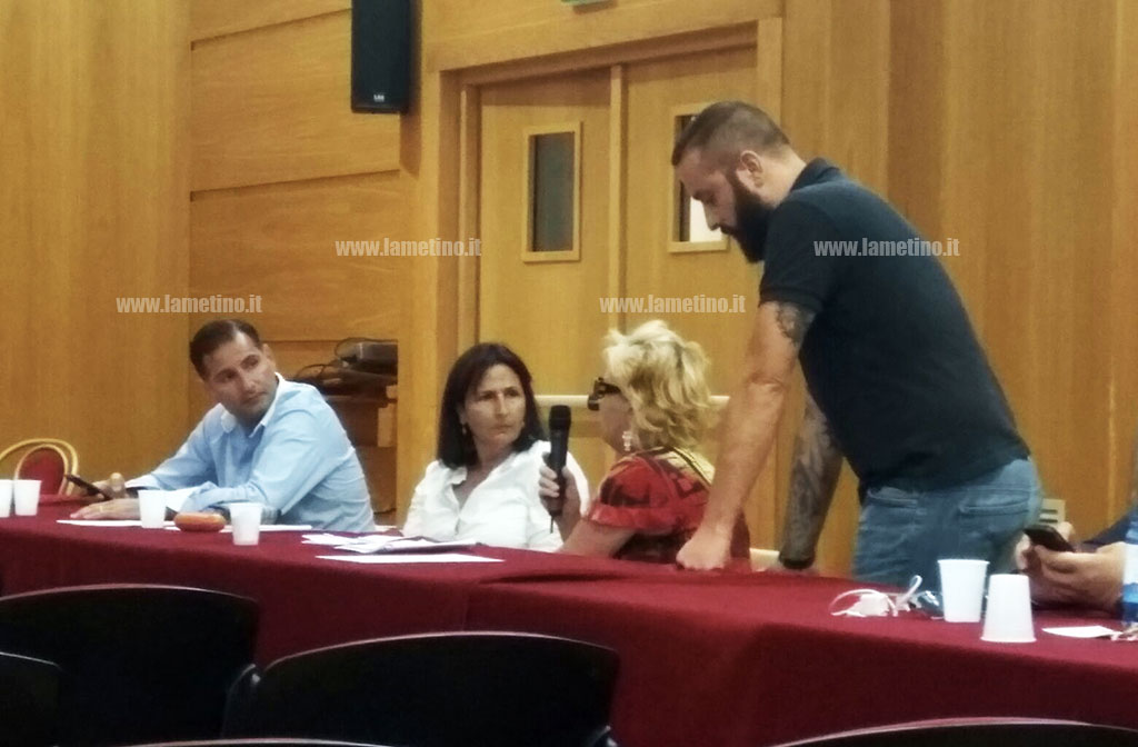 consiglio5-08032016-165405.jpg