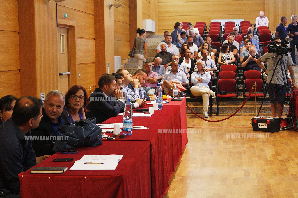 consiglio_com2_270715.jpg