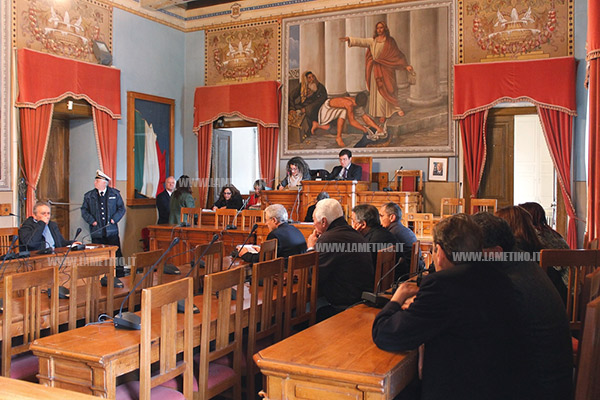 Lamezia: Consiglio comunale, discussioni su mozioni consiglieri