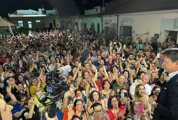 Conte a Catanzaro in sostegno del candidato sindaco Fiorita