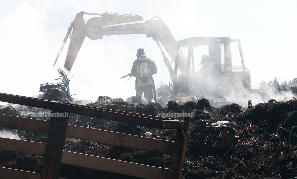 Lamezia: incendio c.da Lenza, Comune intima a proprietario bonifica in 30 giorni