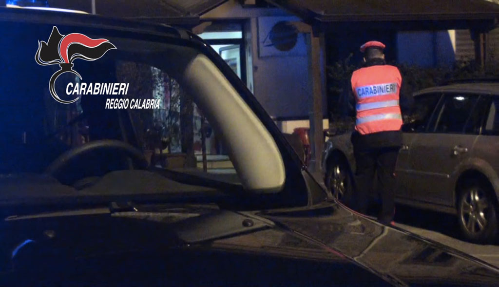 Controlli straordinari dei Carabinieri nel Reggino, denunce e chiusi 2 locali