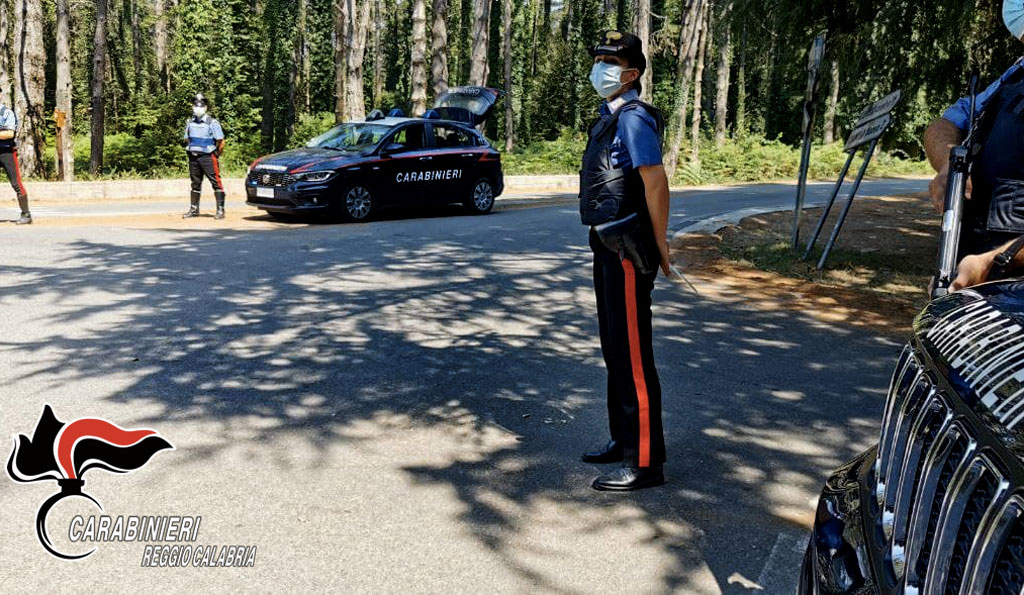 Controlli straordinari Carabinieri a Taurianova, positivo al Covid sorpreso a passeggiare per strada