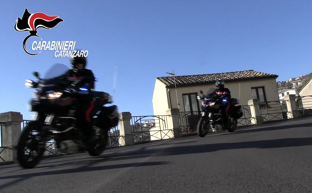 Controlli nella movida per una "estate sicura" nel Soveratese: arresti e denunce