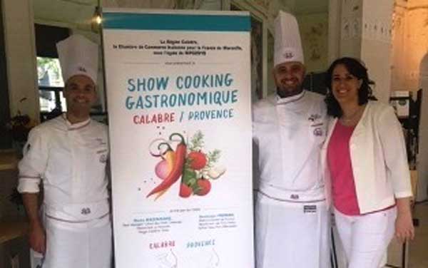 Show cooking con tipicità calabresi in Francia 