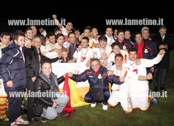 Calcio: Finale regionale Coppa Italia, Isola Capo Rizzuto vince ai rigori