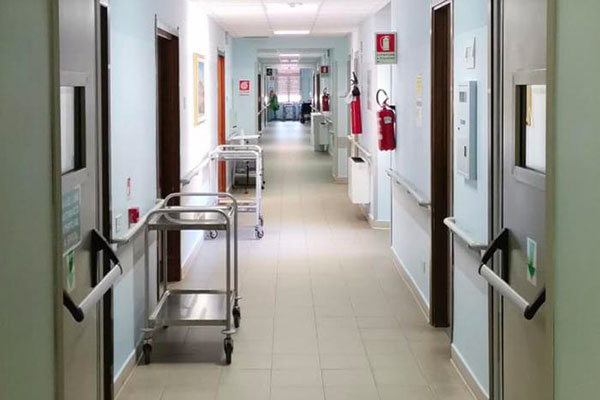 Covid, medico positivo: chiuso il pronto soccorso dell'ospedale di Corigliano Calabro 