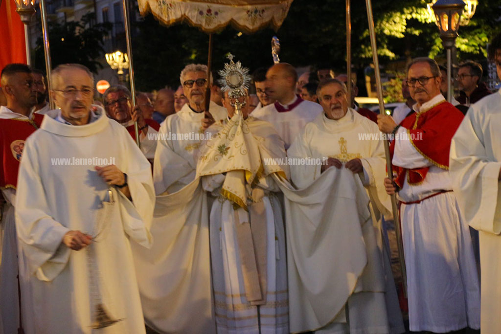 corpus-domini-2023-lamezia0c1ff00e65d_610ed.jpg