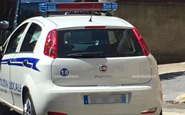 Lamezia, reagisce contro servizi sociali: intervengono forze dell'ordine su corso Nicotera