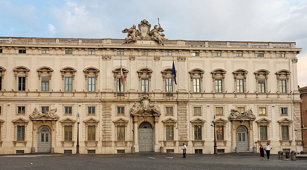 Scuola e supplenze, Corte Costituzionale deciderà dopo approfondimenti 