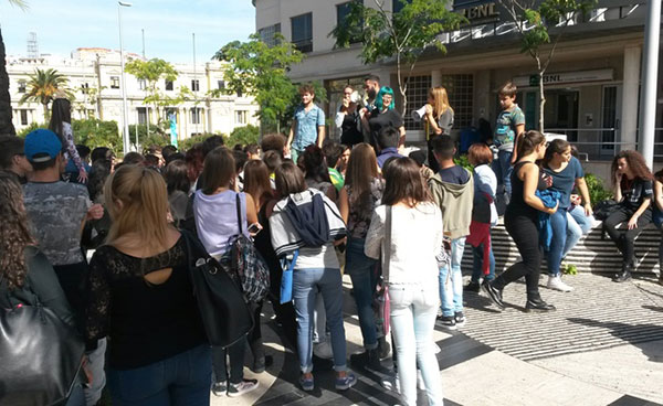 Corteo studenti a Catanzaro, disagi alla circolazione