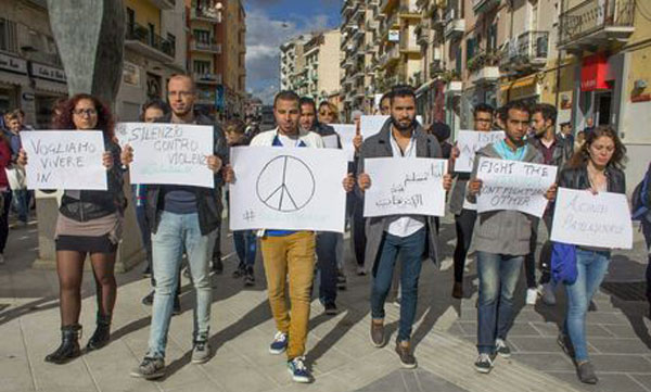 Studenti cattolici e musulmani insieme in corteo a Cosenza