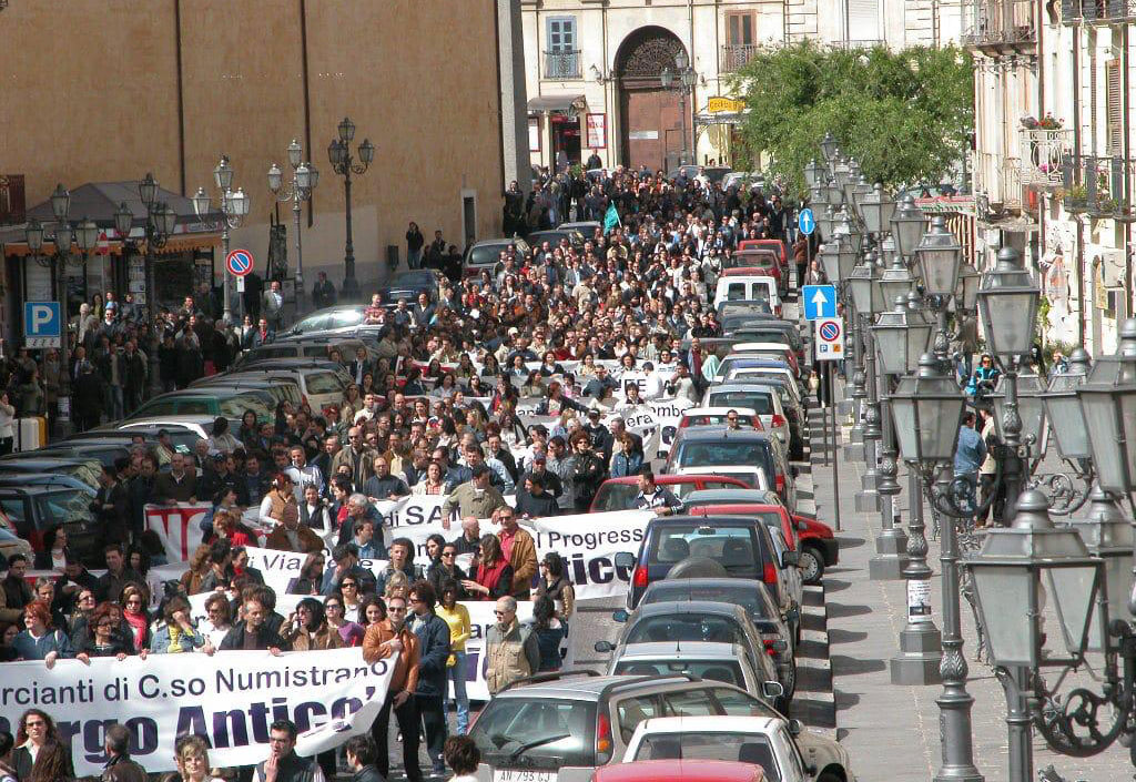 corteo-icom-2004_28bfa.jpg