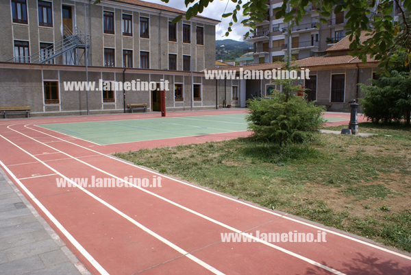 cortile-aperto-maggiore-perri-lamezia-bis.jpg