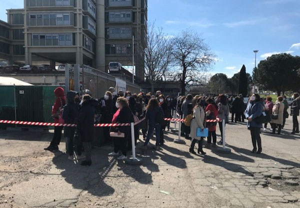 Vaccini, a Cosenza ripresa somministrazione a personale scuola