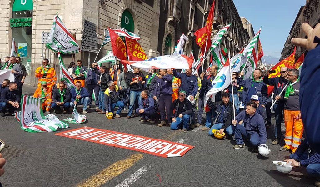 Crisi Sirti, i lavoratori di Feroleto oggi in corteo a Catania per protestare contro licenziamenti