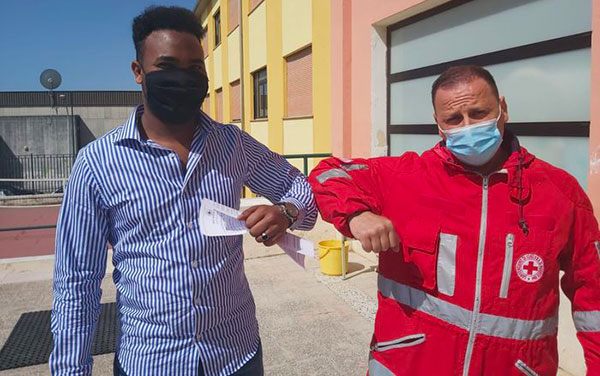 Soccorso dalla Croce Rossa dopo sbarco in Calabria, ora fa parte rete volontariato di Isernia
