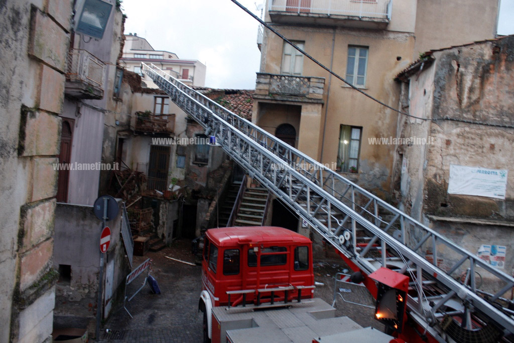 Lamezia, crolla vecchia abitazione in zona San Nicola