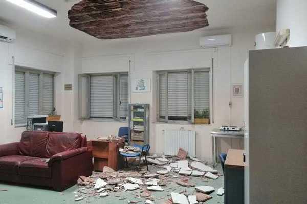 crollo-intonaco-118-crotone-272019.jpg