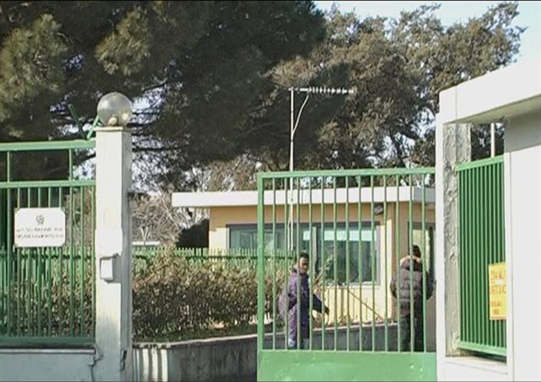 Coisp: Il Cara di Sant'Anna è una polveriera pronta ad esplodere