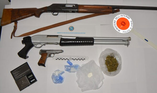 Criminalità, sequestro di armi e droga a Crotone: un arresto 
