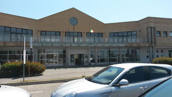 Regione indice conferenza per oneri di servizio pubblico aeroporto Crotone