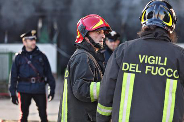 Calabria: Incendio in un magazzino, morti cinque cuccioli di cane